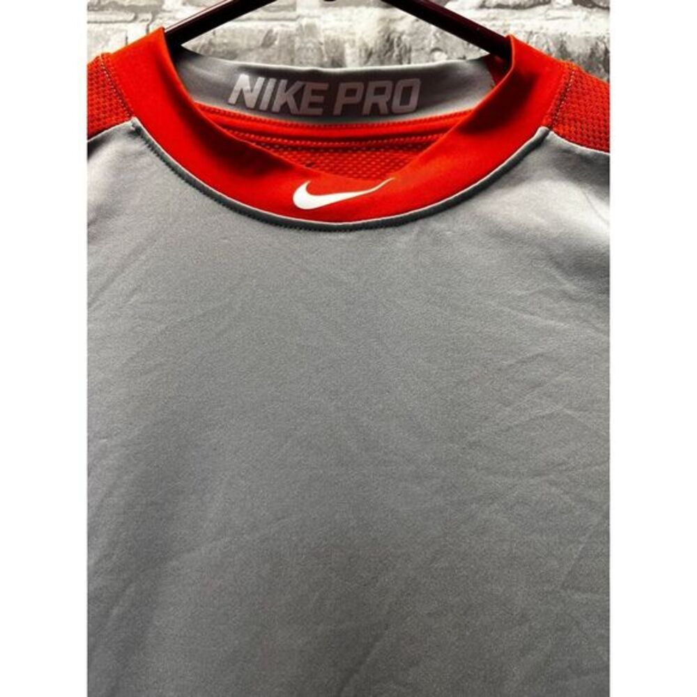 Nike Pro - Picture 2 of 7
